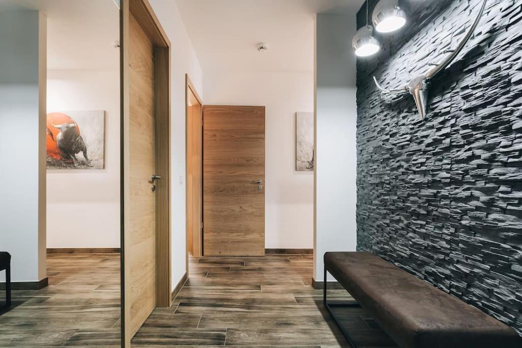 Apartment Stilvolle 4-raumwohnung In Zentraler Lage *