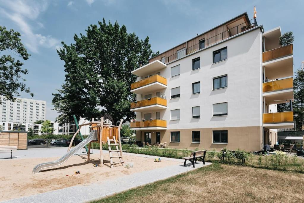 Stilvolle 4-raumwohnung In Zentraler Lage Apartment *
